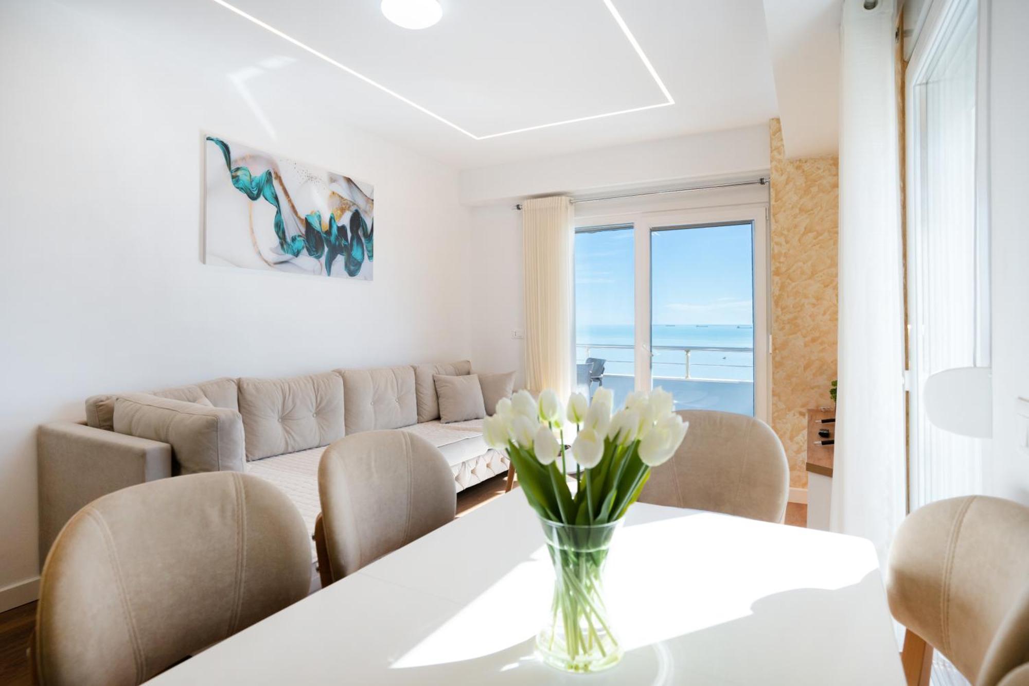 The Blue Pearl Apartment 2 Durres Exterior photo